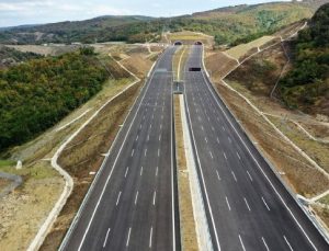 Otoyollardan 800 bin araç geçiş ücreti ödemedi: 1,4 milyar liralık kayıp