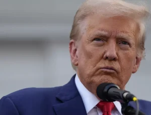 Trump, Gümrük tarifelerinin ABD ekonomisi üzerindeki etkilerini değerlendirdi
