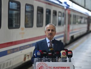 Van-Tahran treni yeniden hizmete girdi