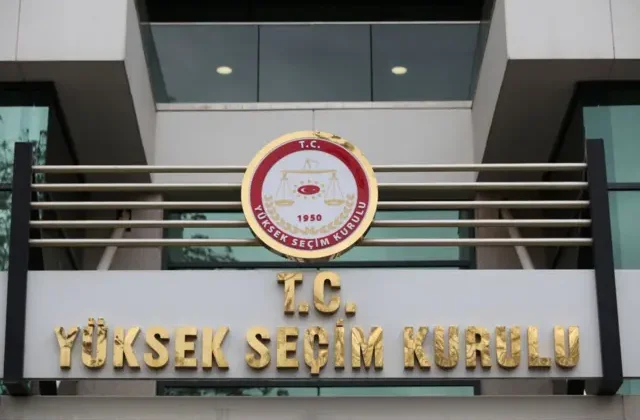 YSK, CHP'nin kurultay iptali iddialarını yalanladı