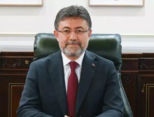 Bakan Yumaklı'dan ziari dondan etkilenen üreticilere: Sigortası bulunmayan üreticilerimiz için de desteğimiz olacak
