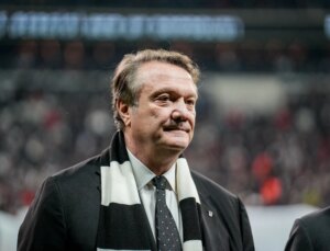 Beşiktaş Divan Kurulu'nda gerginlik: Hasan Arat'a yumruklu müdahale!