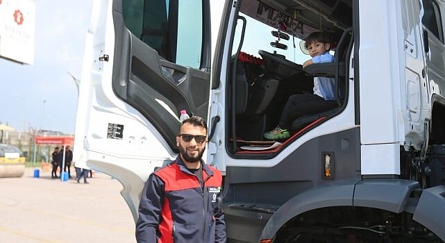 Büyükşehir, geleceğin mühendislerini buluşturdu