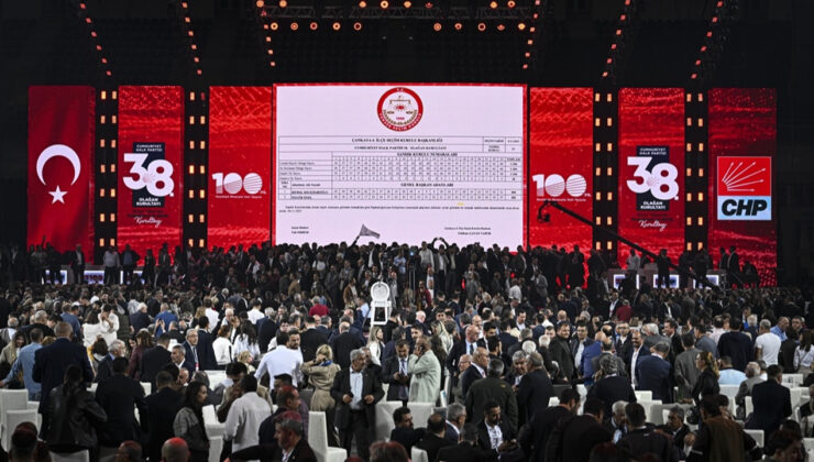 CHP'nin 38. Olağan Kurultayı'nın iptaline ilişkin davada erteleme kararı