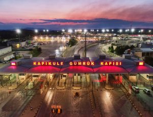 Edirne'deki sınır kapılarından bayram boyunca 404 bin 680 yolcu geçiş yaptı!