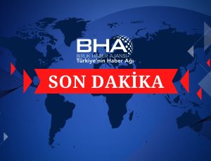 Kurnaköy gişelerinde otomobil tırın altına girdi!