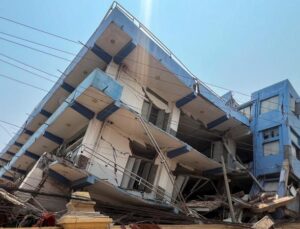 Myanmar'daki depremlerde can kaybı: 3 bin 689