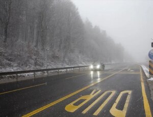 Nisan ayında kar: Bolu Bolu Dağı'nda kar yağışı etkisini gösteriyor