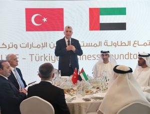 Ticaret Bakanı Ömer Bolat, Birleşik Arap Emirlikleri'nde temaslarda bulunuyor