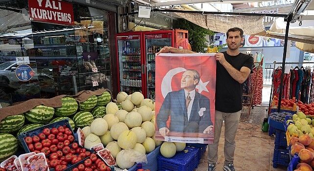 Konak Belediyesi’nden esnafa 30 Ağustos hediyesi