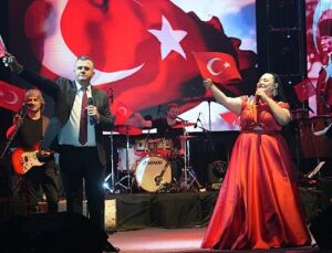 Tuğçe Kandemir Saray’ı salladı