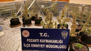 Adana’da sistem kurup uyuşturucu üretilen villaya operasyon: 2 tutuklama