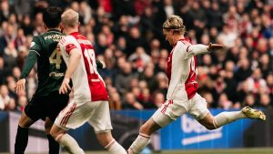 Ajax, Feyenoord’u iki golle yıktı