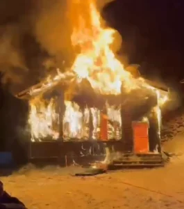 Akyazı’da Yangın: Yayla Evi Kullanılamaz Hale Geldi