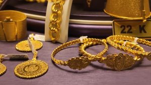 Altın fiyatları artınca, İstanbul’daki bazı kuyumcular işçilikte indirime gitti