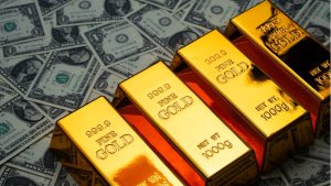 Altın kritik ABD verisini beklerken, gümüş rekor seviyeye yakın