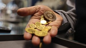 Altının fiyatı gram kâr satışlarıyla geriledi