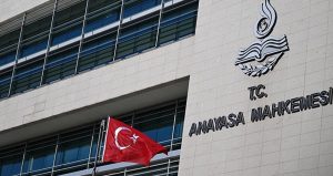 Anayasa Mahkemesi iki partinin tüm mal varlığının Hazine’ye devredilmesine karar verdi