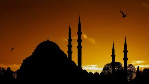 Anket: Almanya’da gençler Katolik Kilisesi’nden çok İslam’a güveniyor