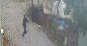 Arnavutköy’de silahlı gasp dehşeti