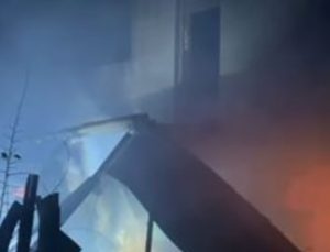 Artvin’de yangına karlı yollardan ulaşmak uzun sürdü