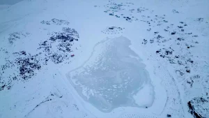 Aydıntepe Yaylası’ndaki Gölet Buzla Kaplandı