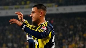 Bartuğ Elmaz, derbiye sakatlık geçirdi