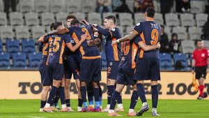 Başakşehir’den Burak Yılmaz’ın döndüğü Gaziantep’e 5 gol