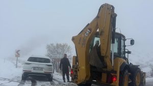 Batman’da kardan kapanan 5 köy yolu ulaşıma açıldı