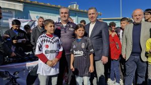 Beşiktaş gönüllülerinden Hatay’da öğrencilere forma