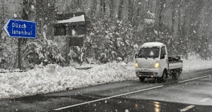 Bolu Dağı geçişinde yoğun kar yağışı