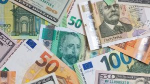 Bulgaristan’da leva tarih oluyor: Yerini euro alacak