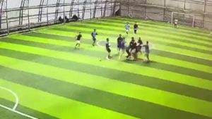 Burdur’da halı sahada tekme tokatlı kavga: 6 yaralı