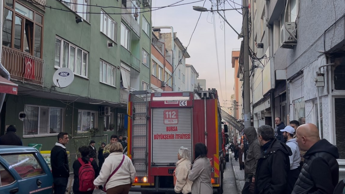 Bursa’da eşine kızan adam mahalleyi ayağa kaldırdı