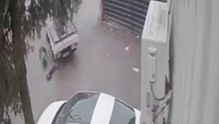 Bursa’da kamyonun altında kalan scooter sürücüsü can verdi