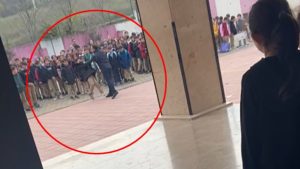 Bursa’da müdürün, öğrenciyi yakasından tutup yere savurduğu görüntüye inceleme başlatıldı