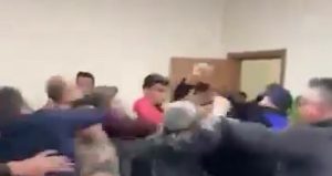 Ceylapınar Belediyesi’nde personel ve müdürler tekmeli- yumruklu kavga etti