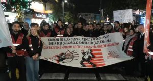 CHP Kadıköy Gençlik Kolları’ndan Asgari Ücret protestosu