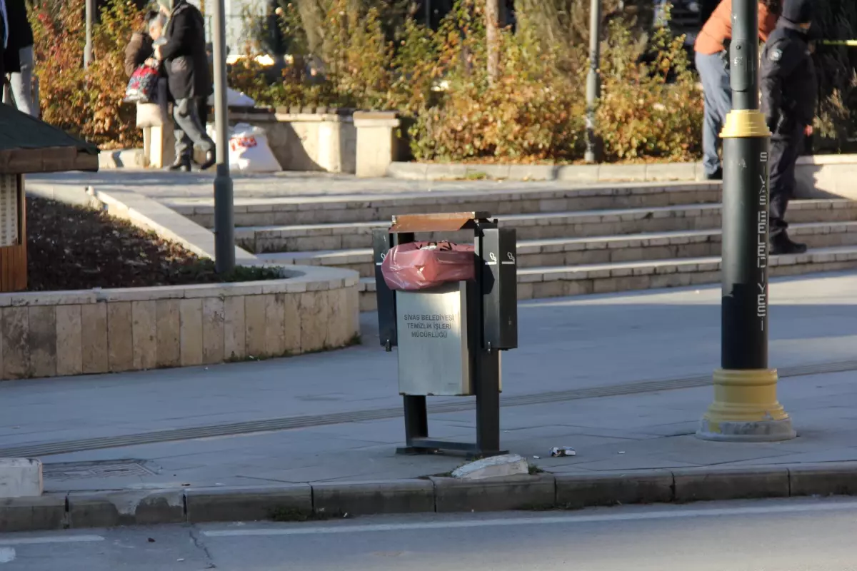 Çöp Kutusundaki Şüpheli Poşet Patlatıldı