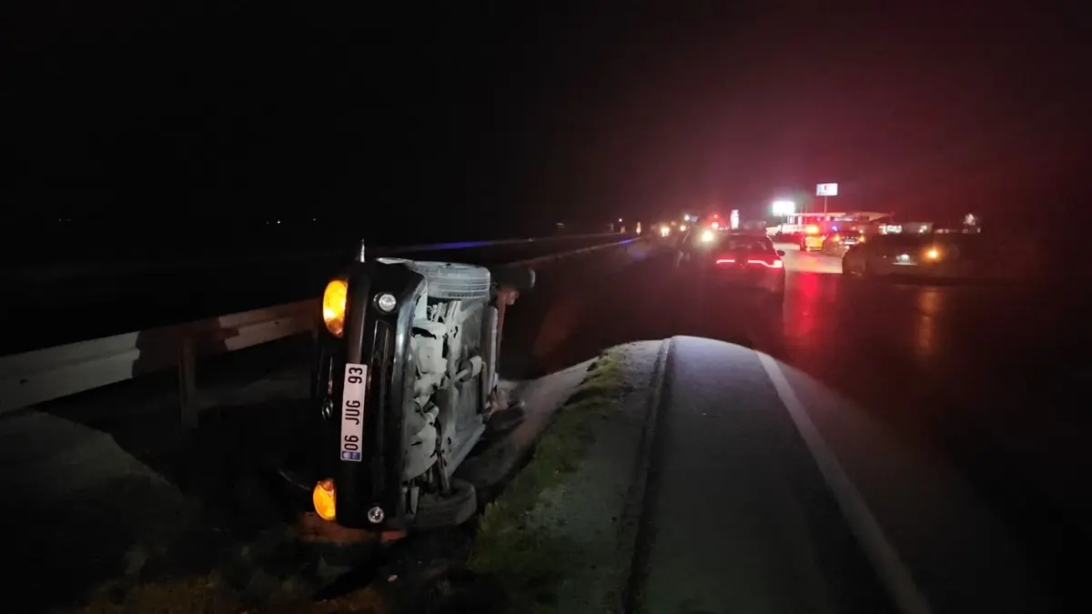 Çorum’da Otomobil Devrildi: 3 Yaralı