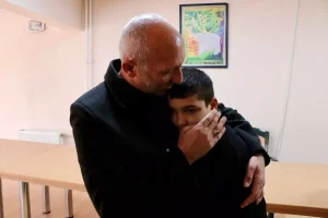 DEAŞ’tan Kurtarılan Çocuk Ailesine Kavuştu