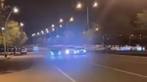 Diyarbakır’da yolu çekerken kaza anını kaydettiler