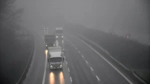 Düzce’de Sis Ulaşımı Zorlaştırıyor