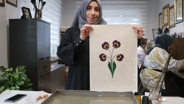 Ebru Sanatına Hayat Veren Eğitimci