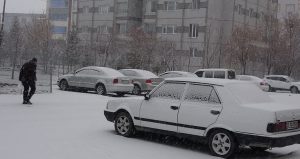 Eğitime kar engeli: Okullar tatil edildi