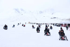 Erciyes Kayak Merkezi’nde Yoğun Sezon Başlangıcı