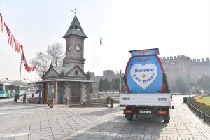 Erciyes’te ‘Benimle çıkar mısın?’ Gondolu Sergileniyor