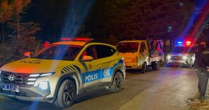 Eşinin eve dönmesini isteyen kişi ortalığı birbirine kattı