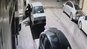 Eskişehir’de park halindeki otomobili soydu