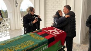 Eskişehirspor’un efsane ismi Doğan Şenoğlu son yolculuğuna uğurlandı